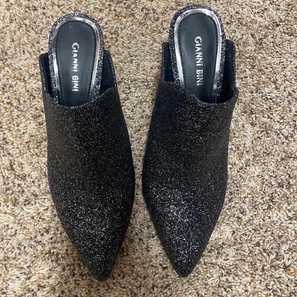 Women’s heels, worn once! Beautiful!